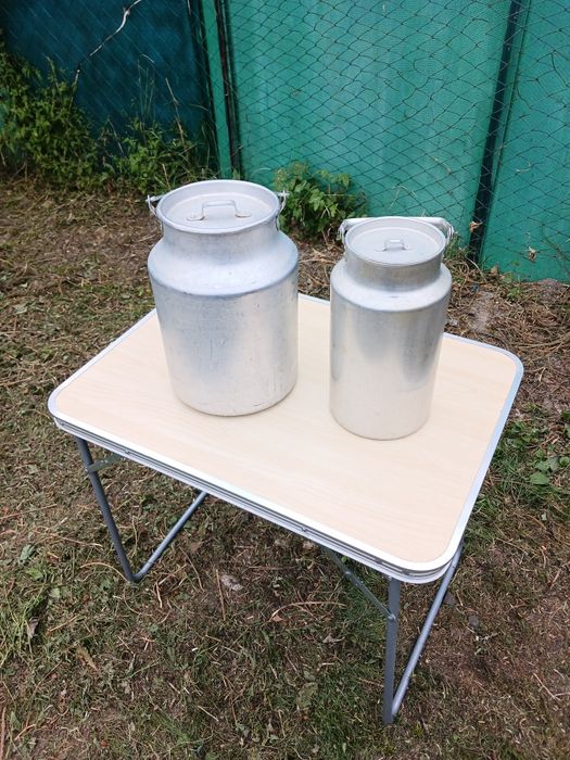 Бидон аллюминиевый 10 и 5 л.б/у в отличном состоянии.