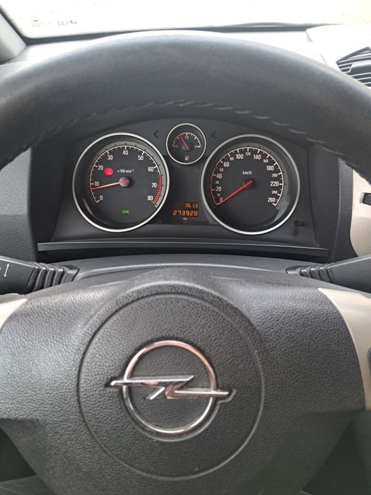 OPEL ZAFIRA B 1.8 140KM  2008