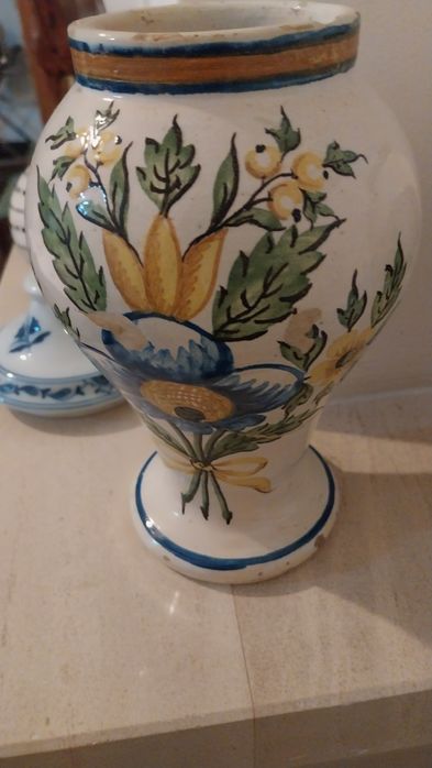 2 jarras de cerâmica muito antigas pintadas à mão