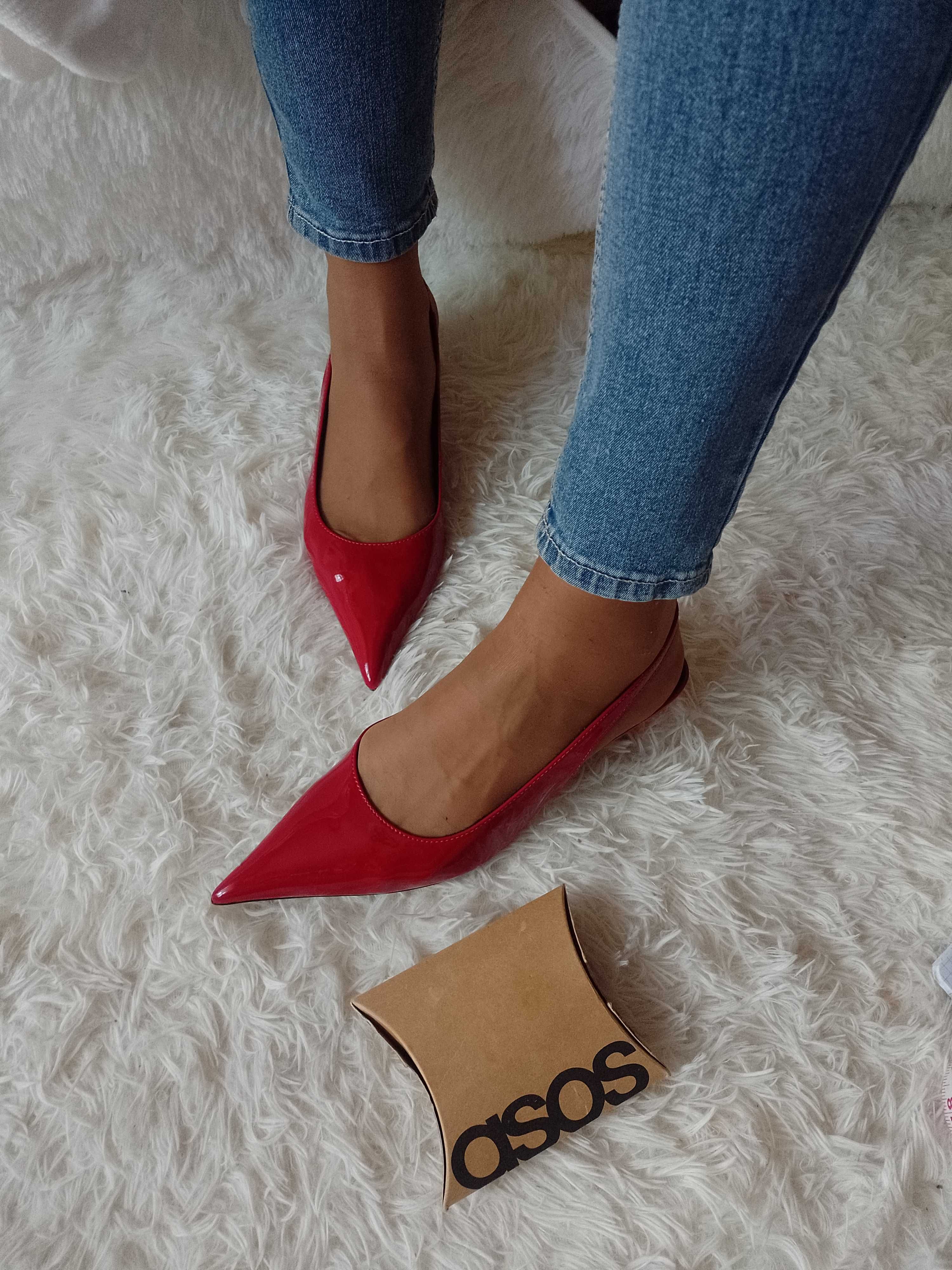 (40) ASOS Design/ Czerwone czółenka z odkrytą piętą z Londynu, NOWE