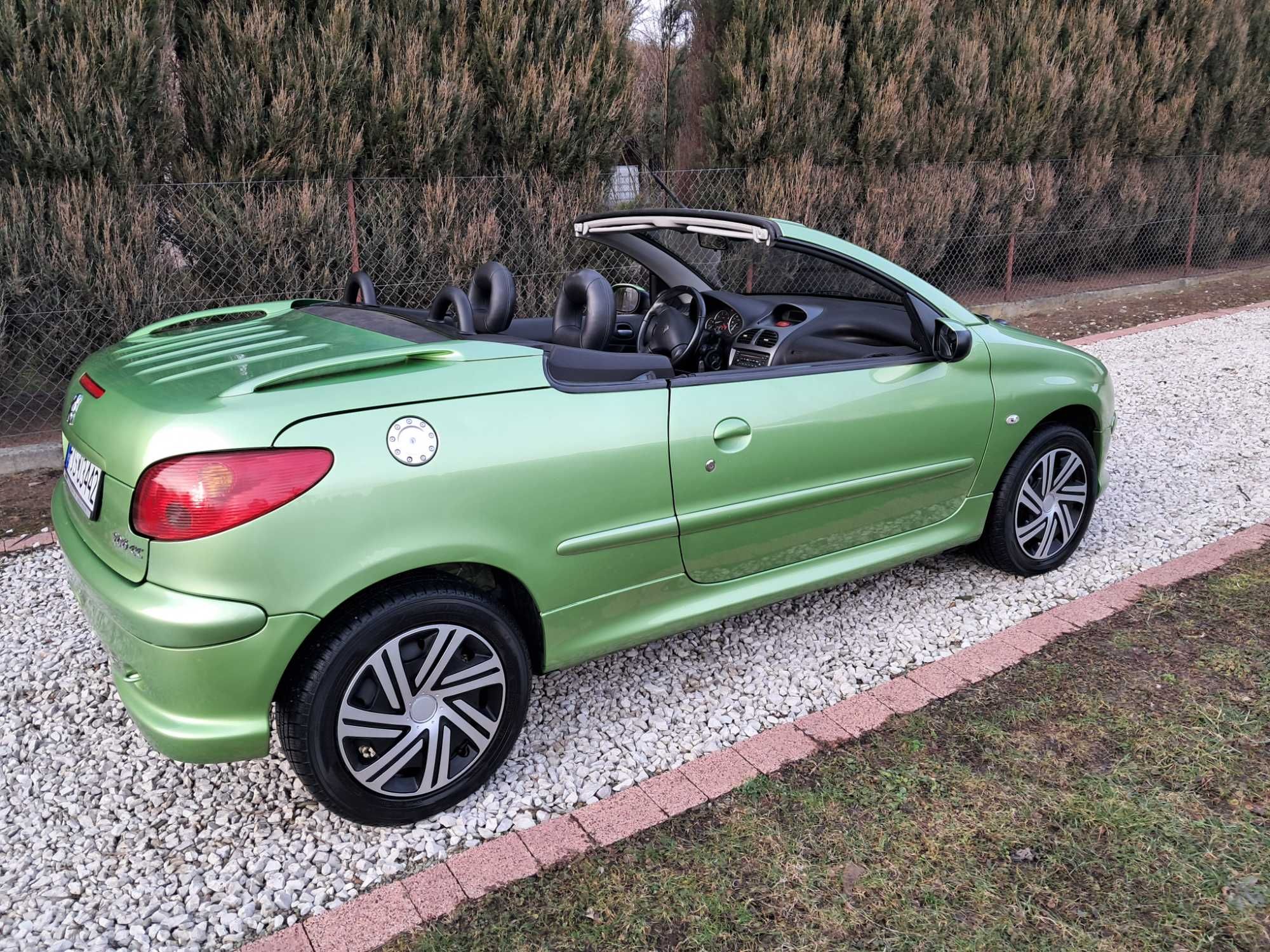 Peugeot 206 CC 2005.