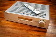 Amplituner Cambridge Audio Azur 540R V2.0