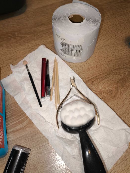 Zestaw do paznokci.Zestaw do manicure hybrydowego i żelowego, lampa
