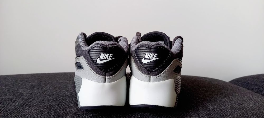 Nike Air Max 90, buty sportowe adidasy, roz. 26