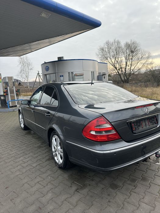 Продам мерс 211 2006р 2.7 диз автомат НЕРОЗМИНЕНА