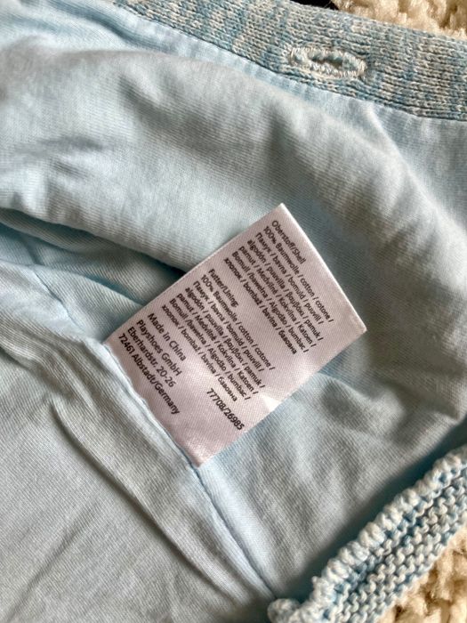 Ciepły sweterek niemowlęcy niebieski rozm 62 na guziki