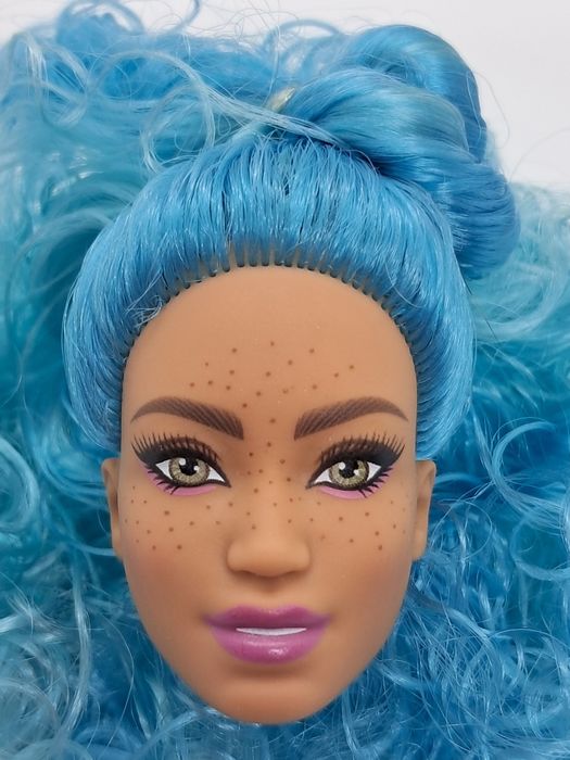 Barbie extra голова