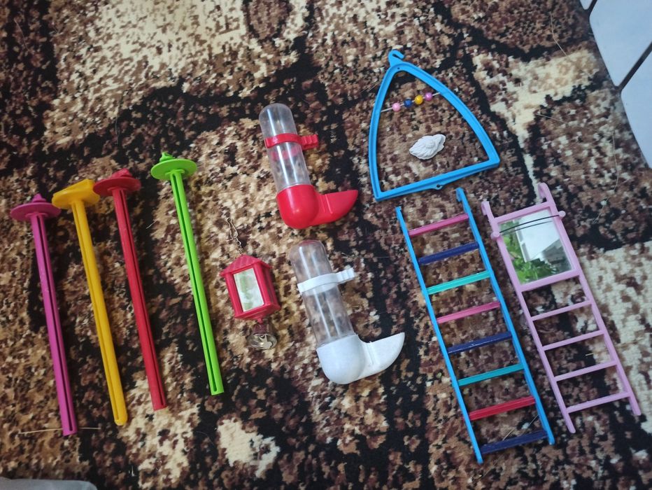 Продам кормушки поїлки для попугаїв