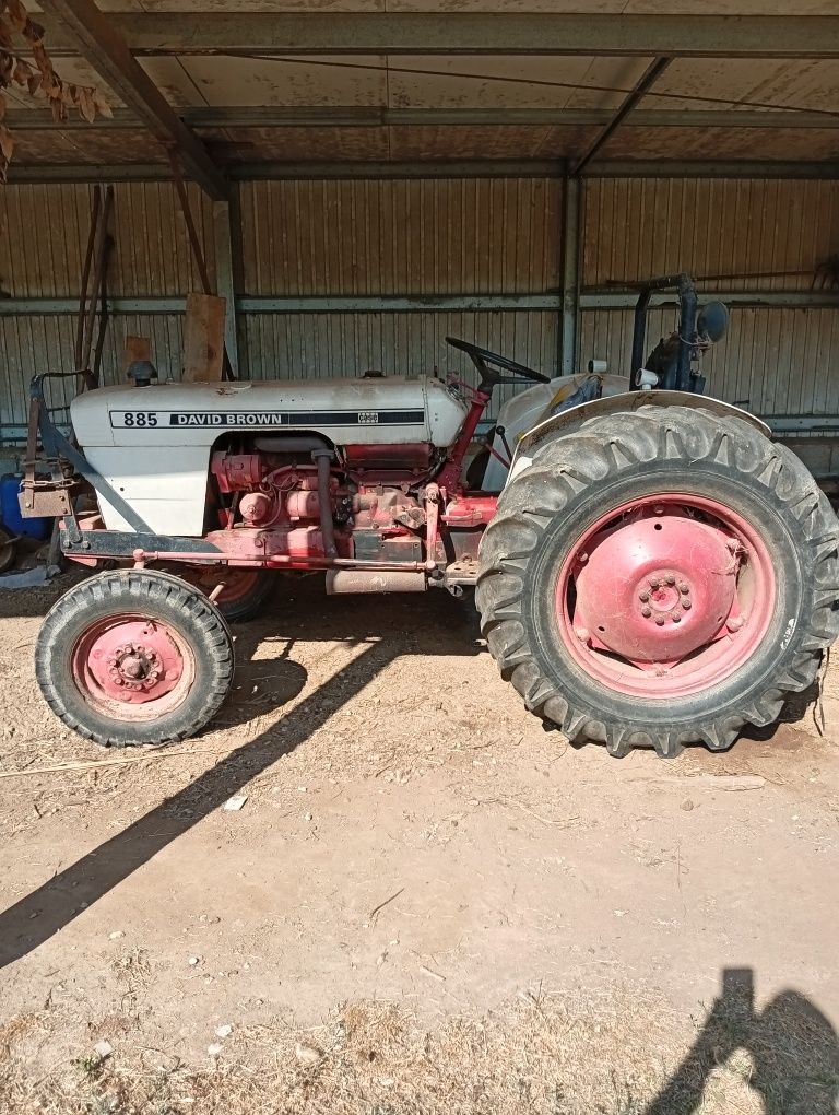 Trator David Brown 885.