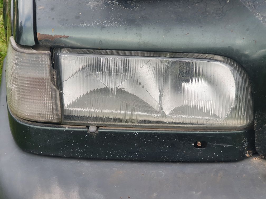 Lampy przód Volvo 850