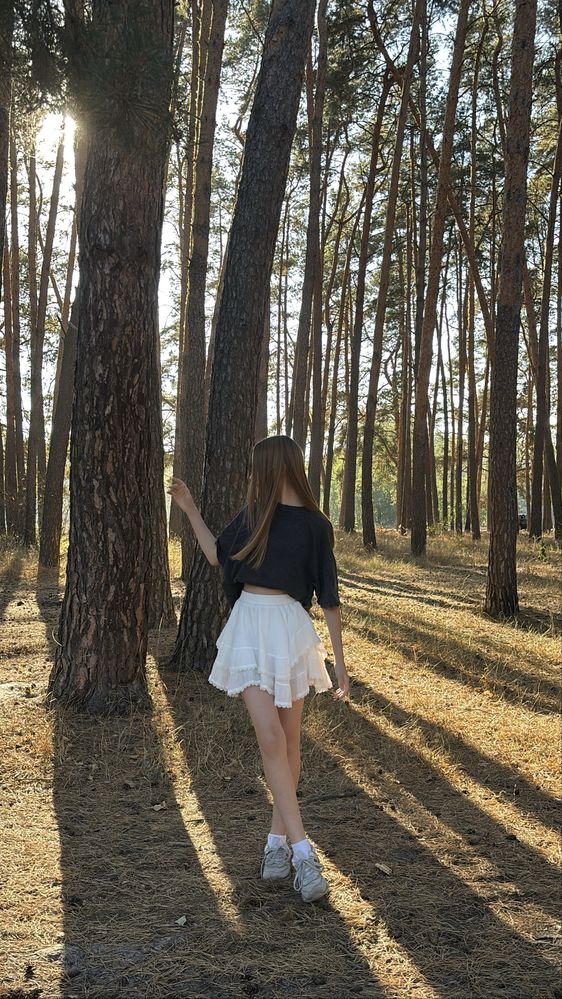 Літня біла юбка