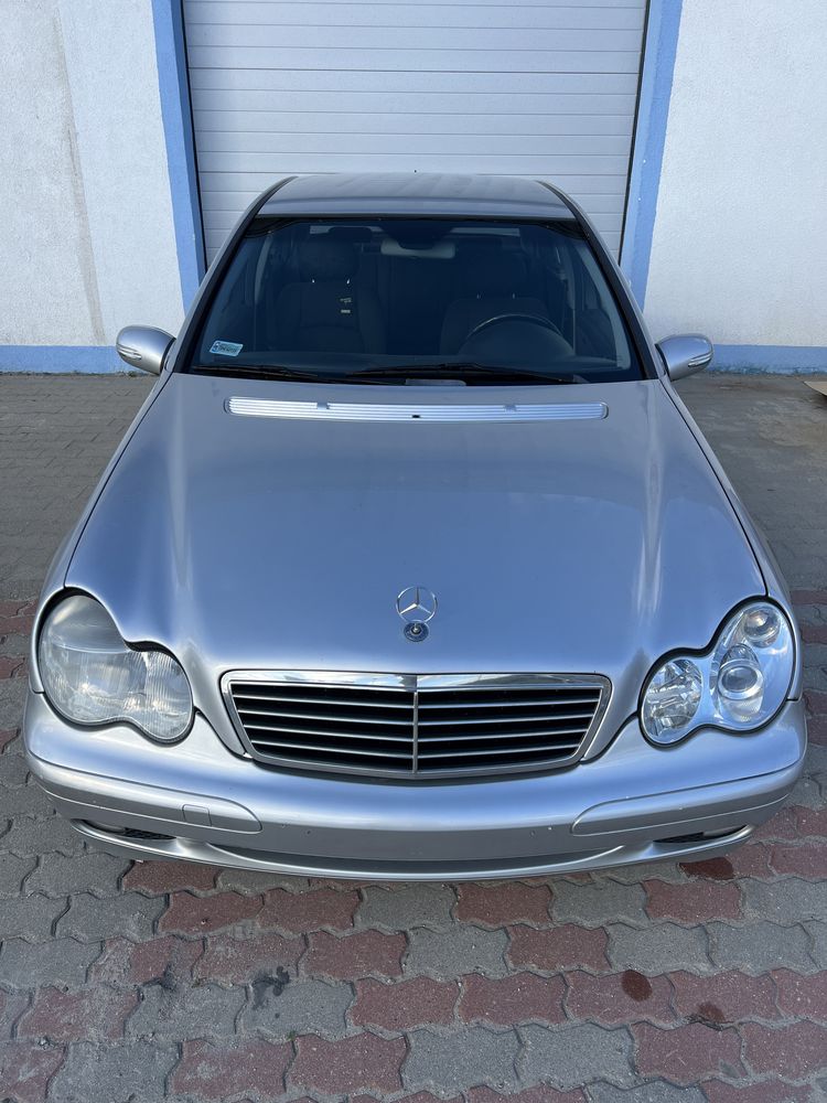Części Mercedes w203 c240 manual silnik M112 2.6 V6 v8 srebrny sedan