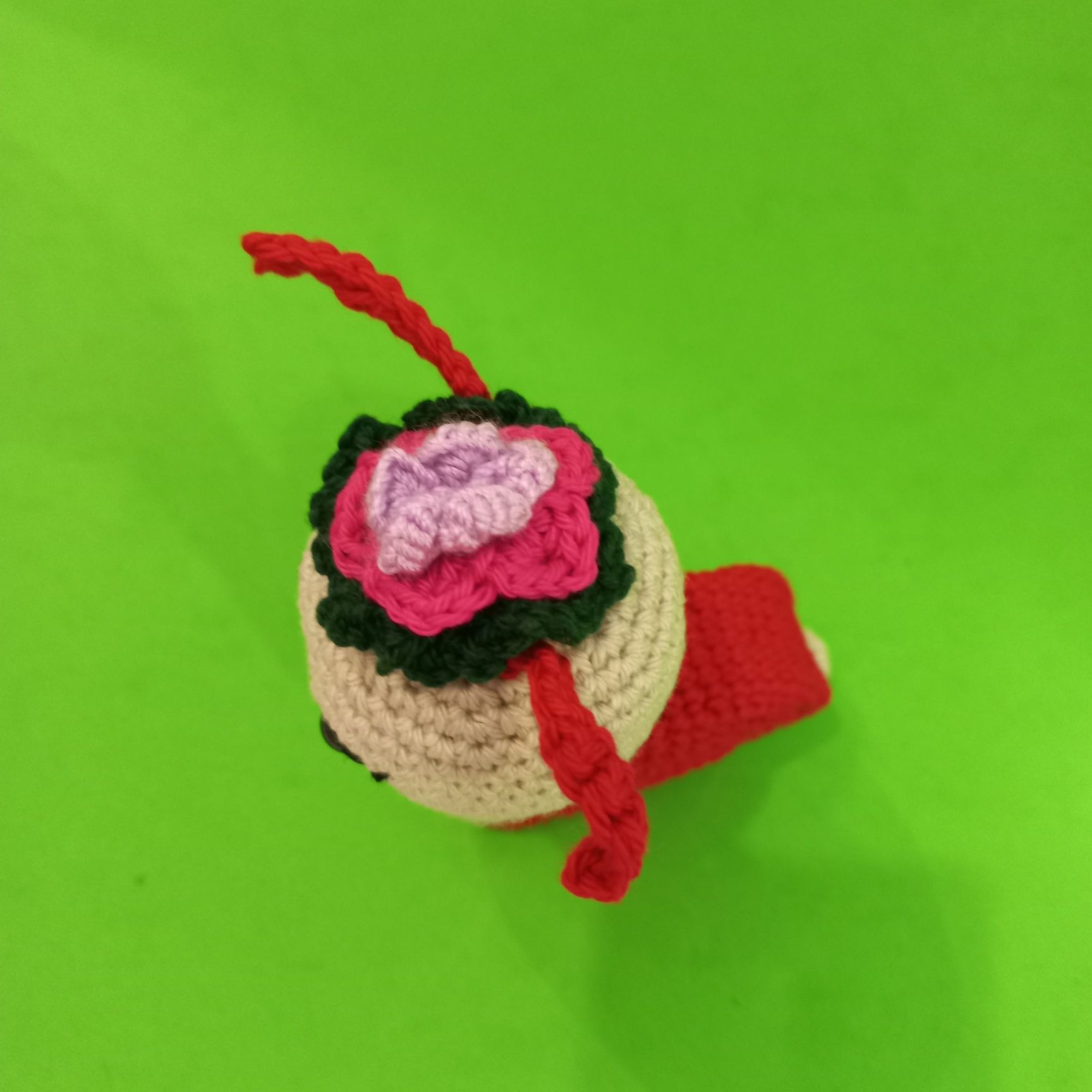 Caracol feito à mão em croché e algodão