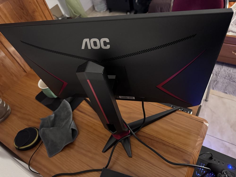 Vendo Monitor Gaming AOC 23.8’’ 240hz Semi-Novo