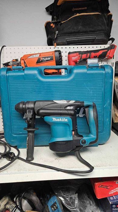 Młotowiertarka Makita HR3210C 850W 5,0J AVT