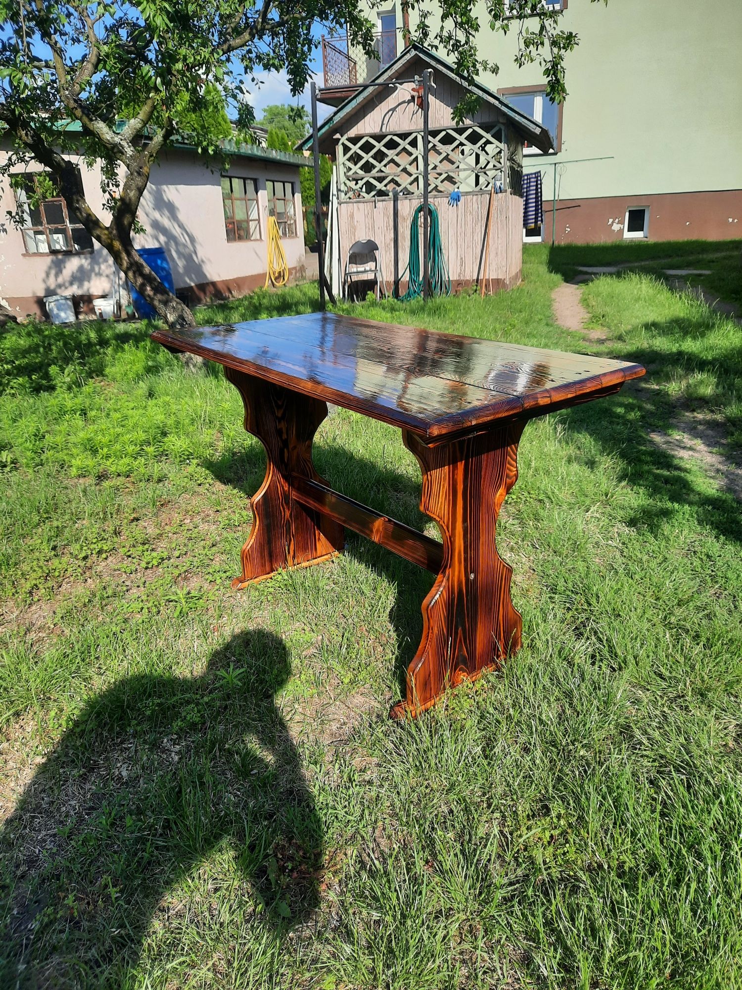 Stół opalany i lakierowany Rekodzieło