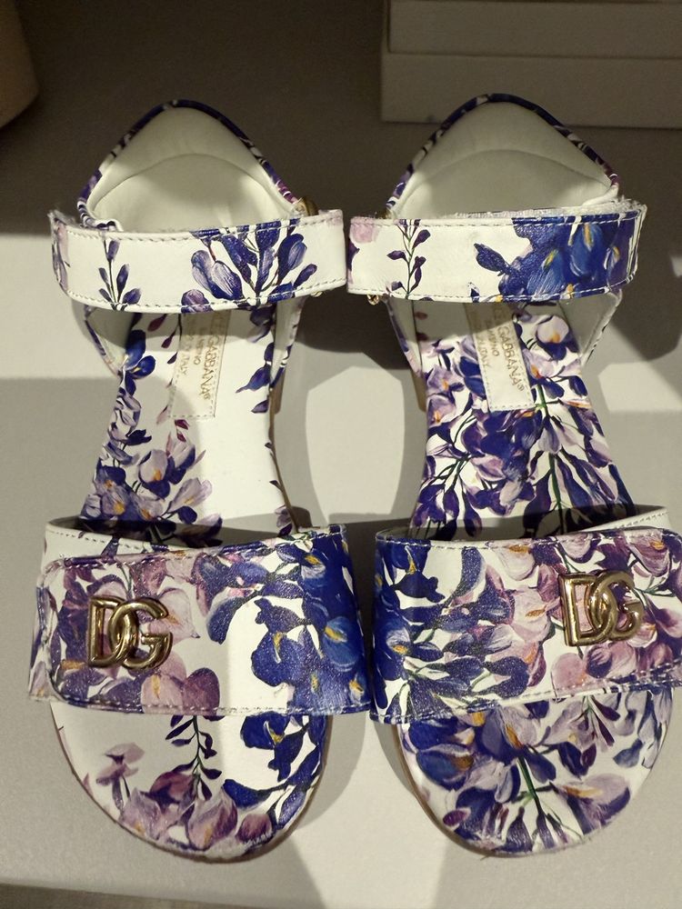 Босоножки детские Dolce & Gabbana ,оригинал.