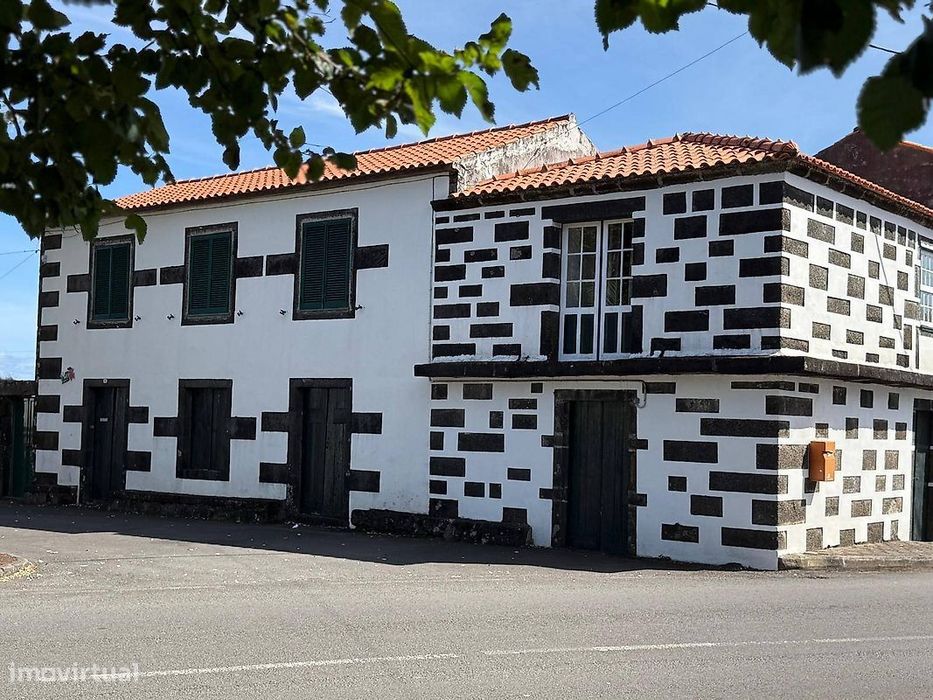 Moradia T4 para venda