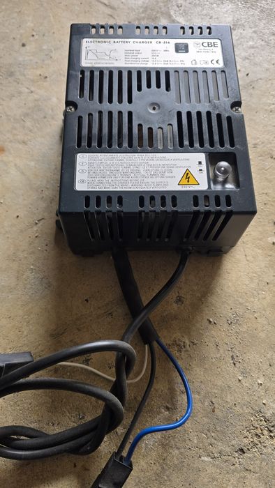 Carregador/ transformador caravana ou autocaravana CBE
