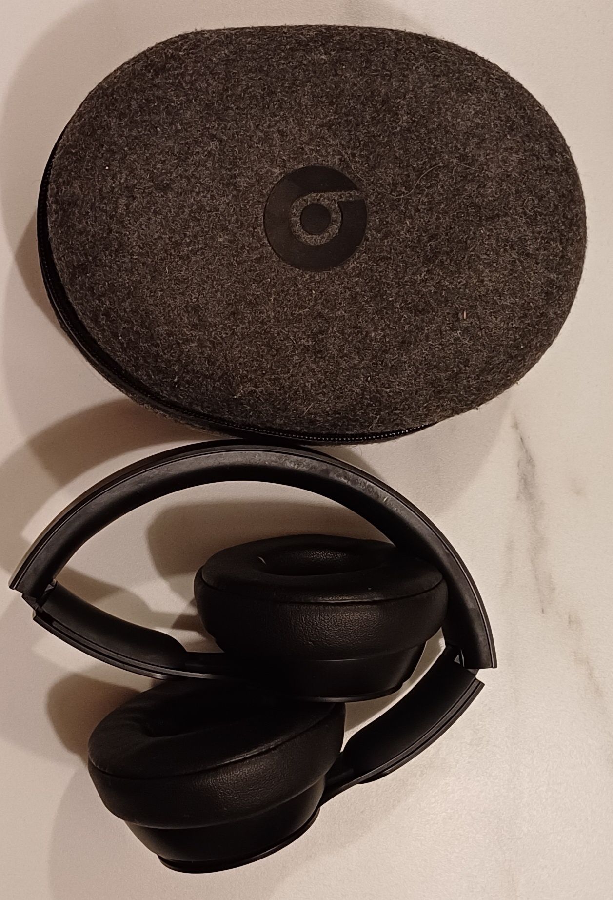 Beats solo pro com noise cancelling