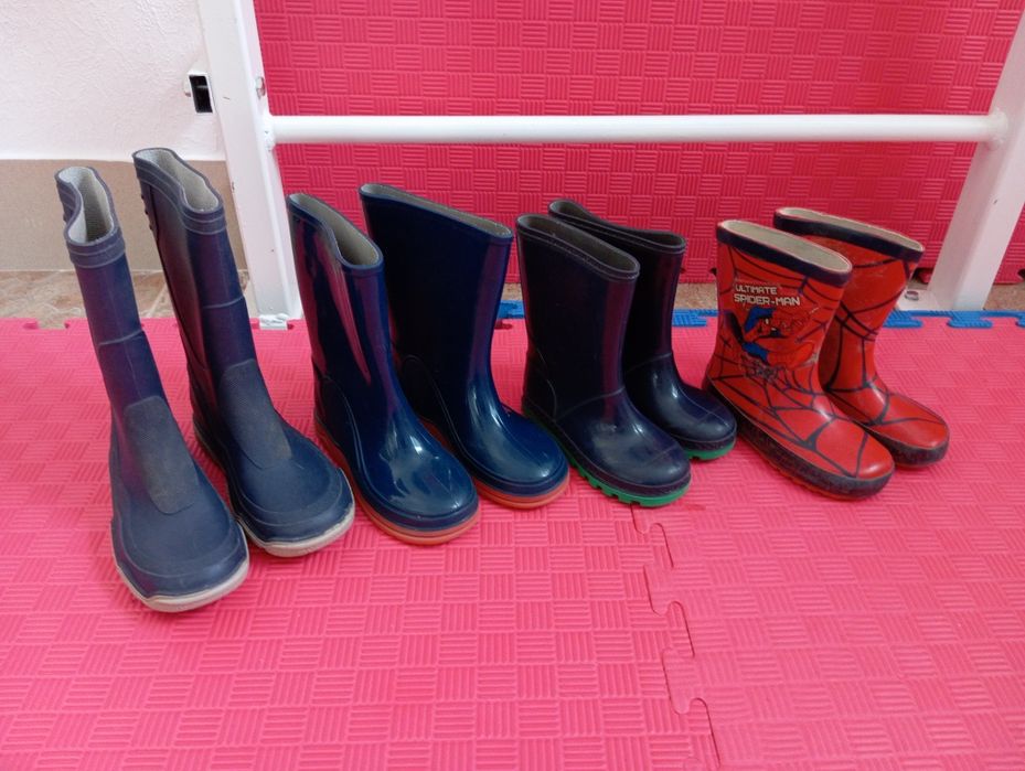 Сапожки,чоботи розмір 26,29