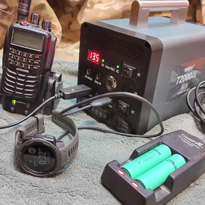 Портативна зарядна  станція  600Вт 20A электростанция power bank