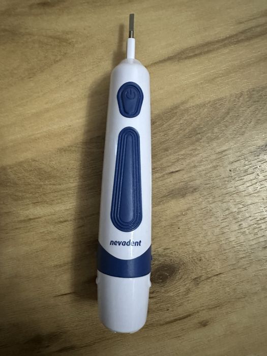 Elektryczna szczoteczka do zębów Nevadent NBZ 45 A1