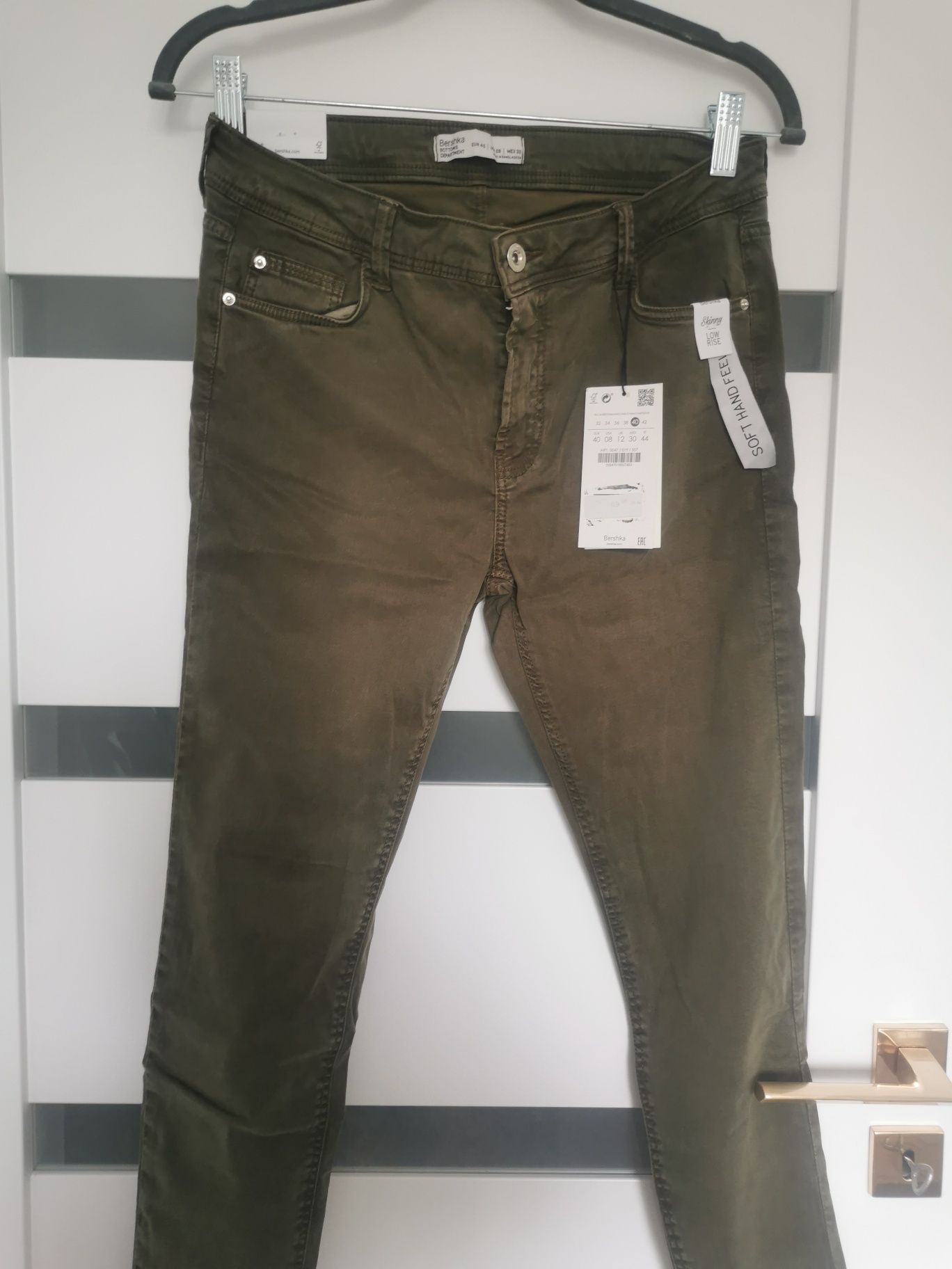 Spodnie zielone khaki NOWE bershka 40 38