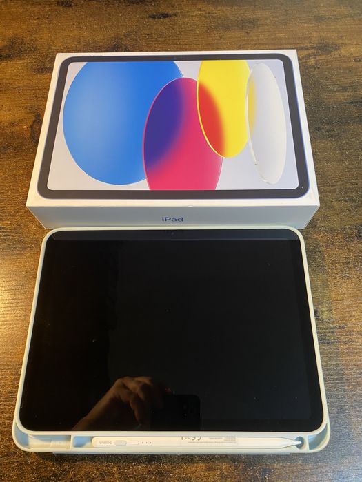 IPad 10gen + rysik Baseus + etui