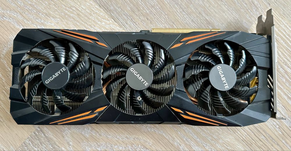 Продам Видеокарту Gigabyte GeForce GTX 1070 Ti G1 Gaming 8G