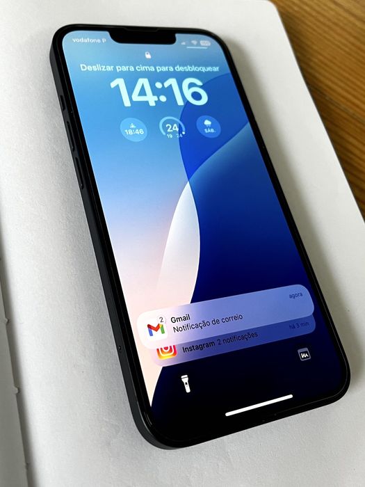 iPhone 13 - 128 GB - Preto (Meia-noite)