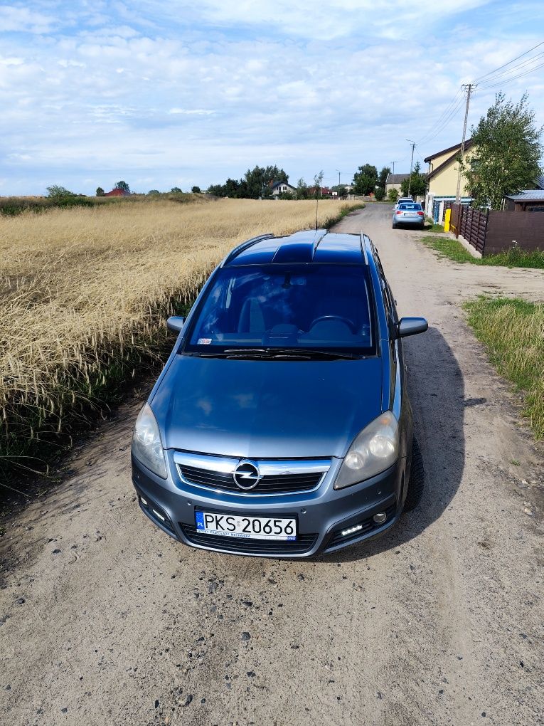 Zafira B 2005 7 osobowa panorama
