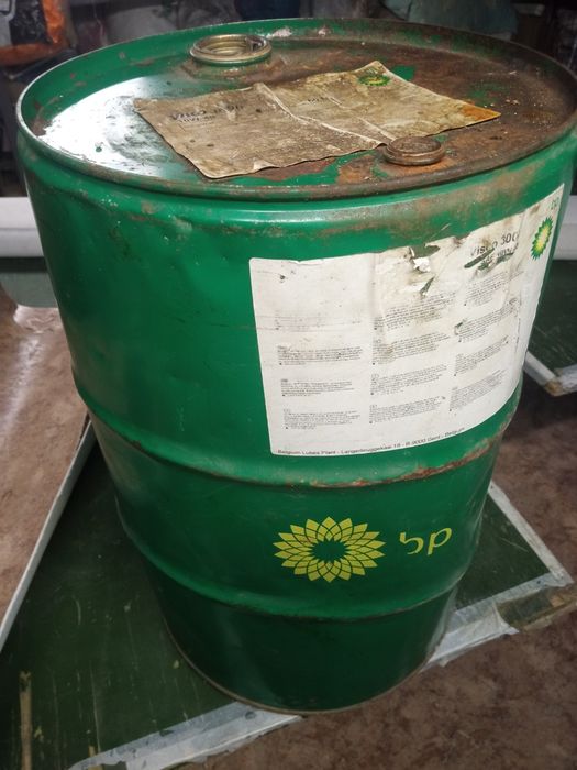 Продам каністри 10,20л +бочки