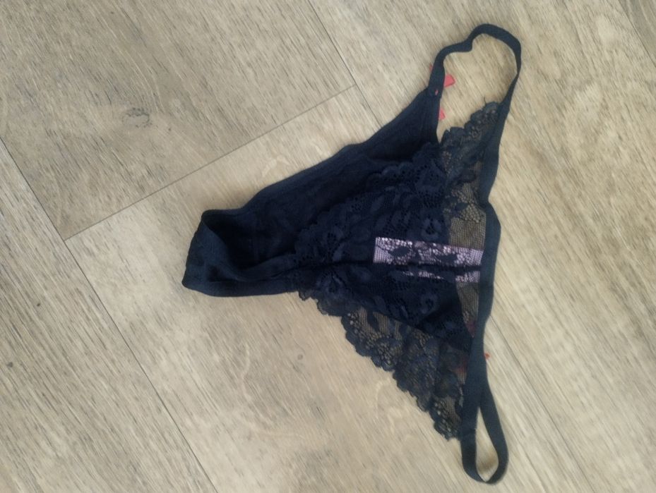 Stringi Hunkemöller M używane.