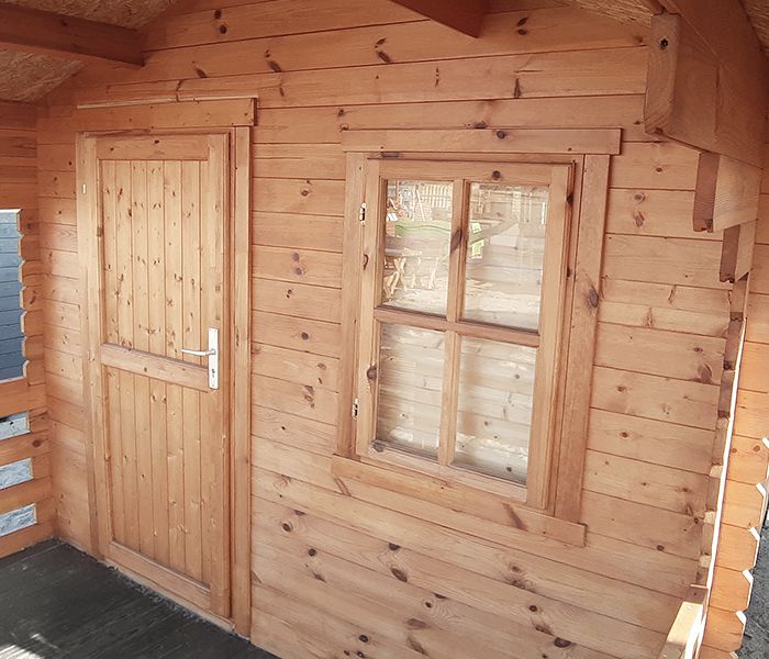Domek drewniany ogrodowy Kanada 300 x 300 cm + Taras 300 x 136 cm
