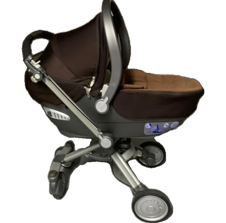 Cadeira de passeio com opcao alcofa Chicco