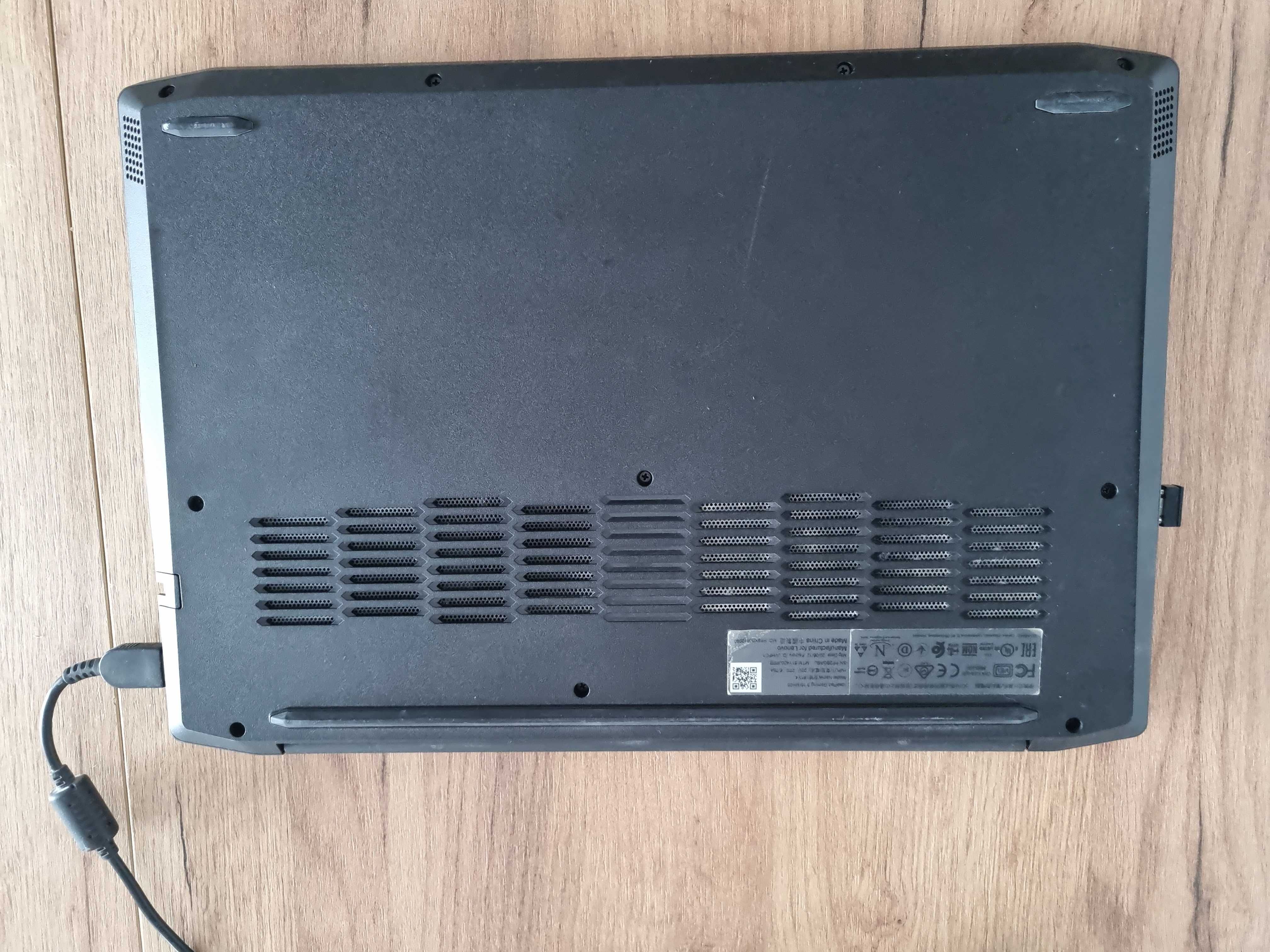 Laptop Lenovo 15,6" i7-10750H 6x2,6GHz GTX 1650Ti Win11 Pro 16GB 2xSSD