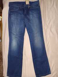 Spodnie jeansy Wrangler Charlie W28 L30