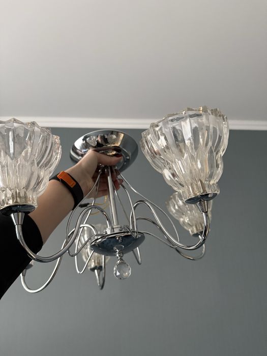 Продается люстра