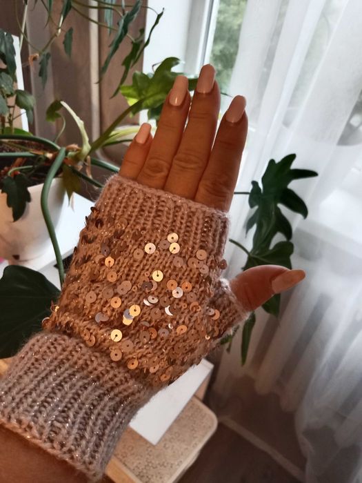 Мітенки з блискучими пацієнткам