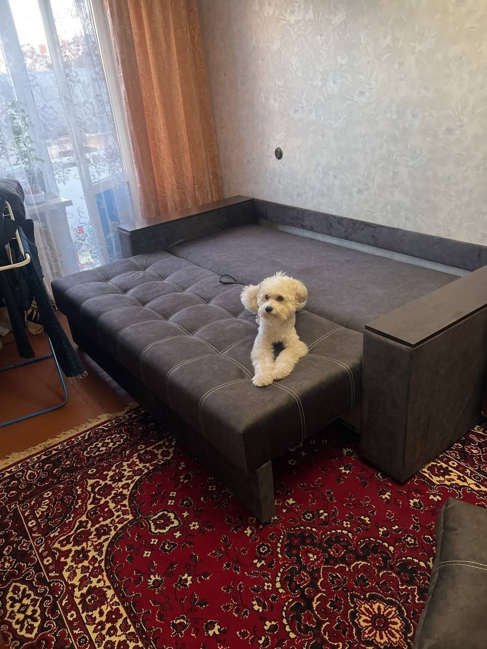 Продается диван в гарному стані