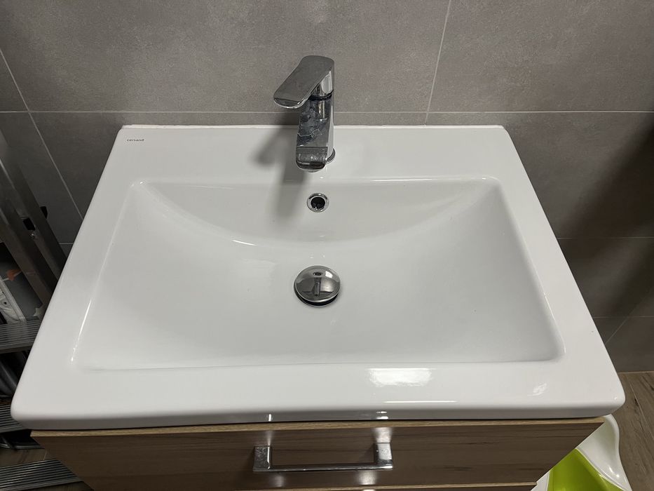 Umywalka carsenit 60 cm