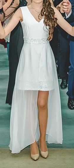 Biała sukienka z trenem