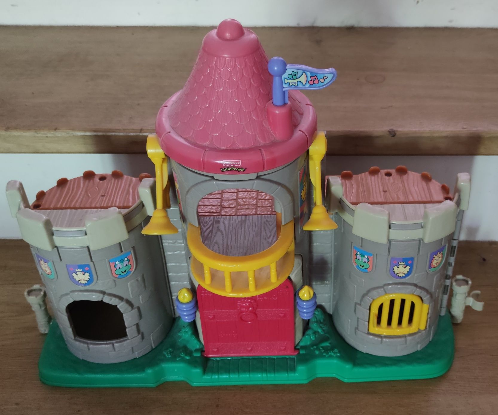 Zamek Baszta Dom domek interaktywny Pałac Little People Fisher Price