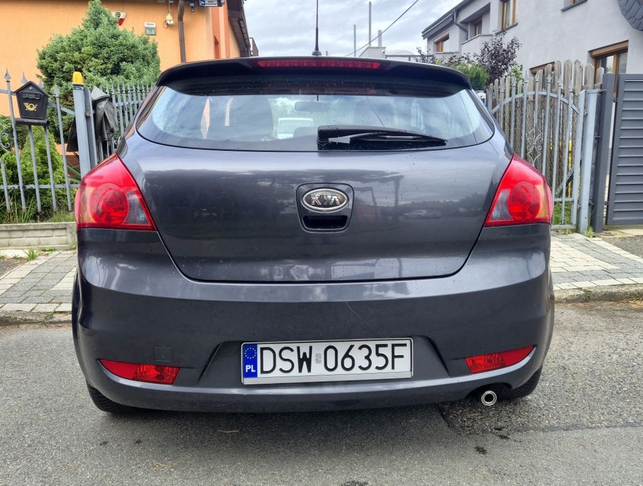 Kia proCeed ** Zadbana ** Benzyna ** Bezwypadkowa