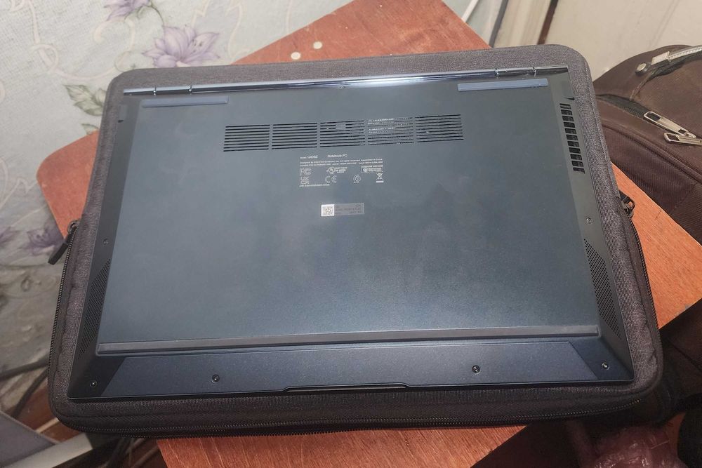 Asus Zenbook 14 OLED UX3402ZA. 8/512.