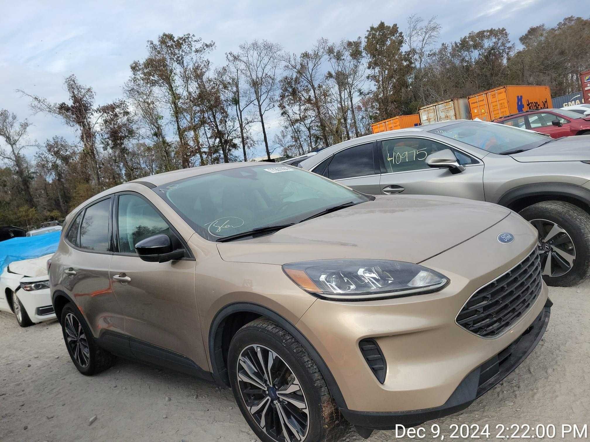 2021 FORD Escape SE