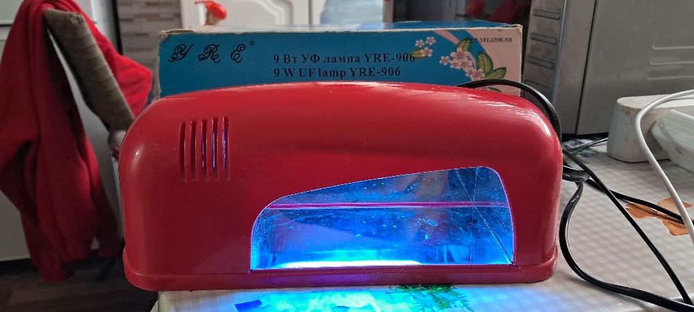 Лампа для нігтів