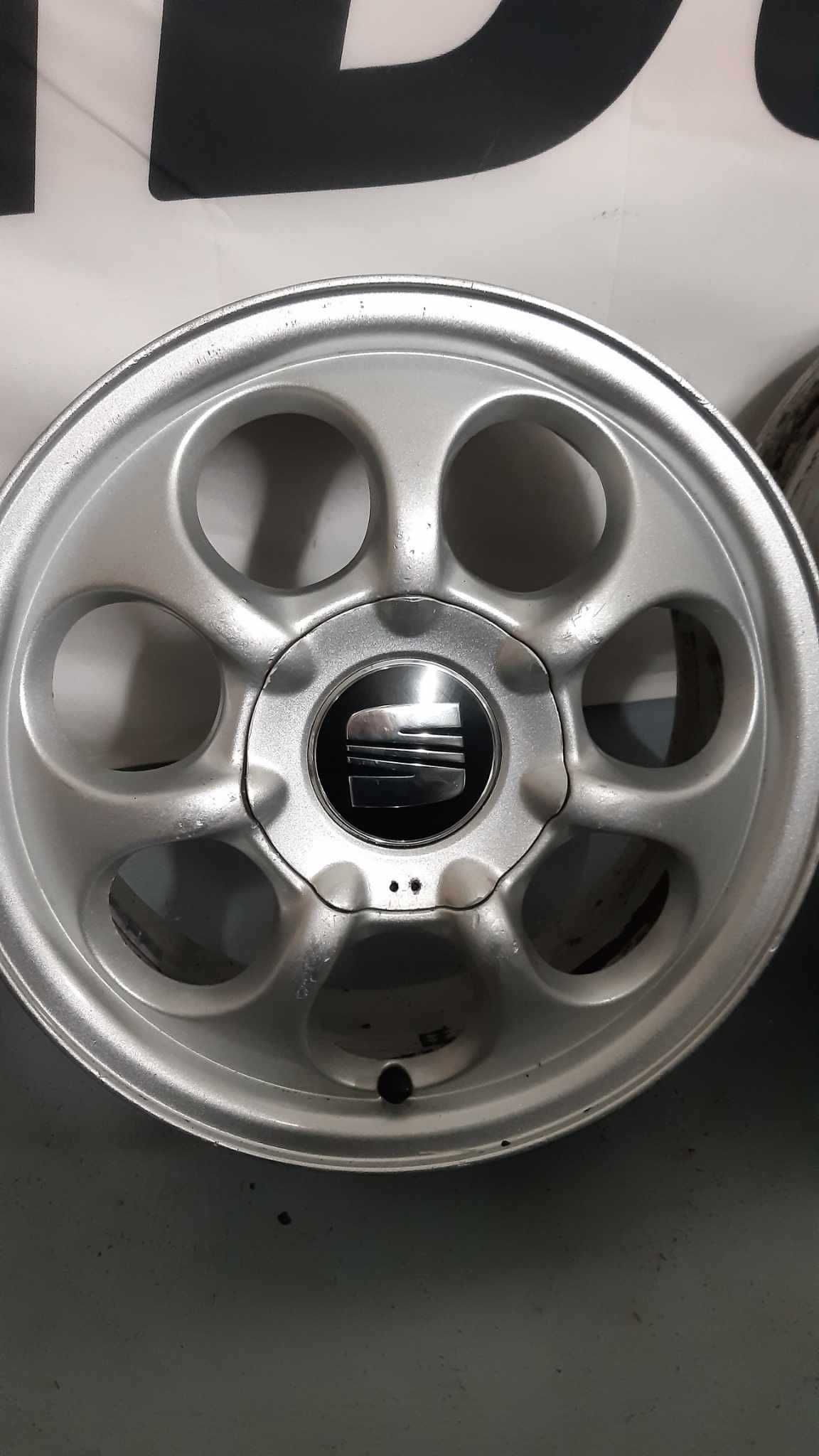 Felgi aluminiowe 5x100 6J R15 SEAT OE