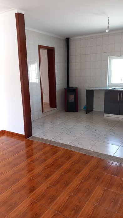 Moradia T2 em Viseu, com churrasqueira e piscina